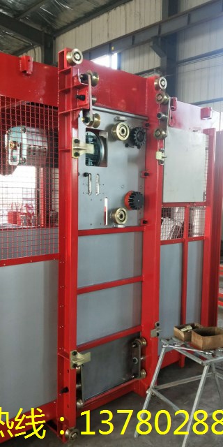 SC100/100施工升降機